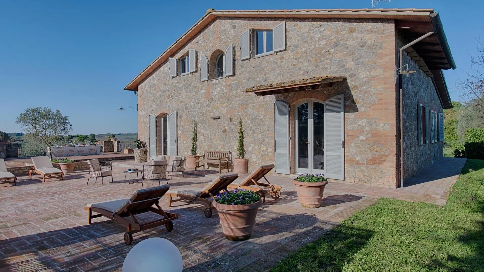 Villa Porri By Mmega Siena Italy